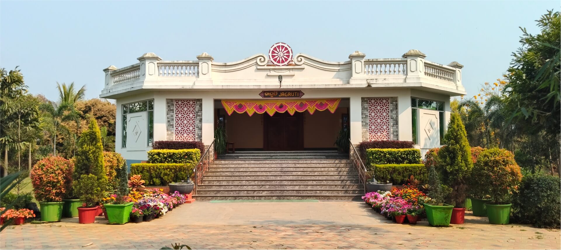 Community yoga gathering